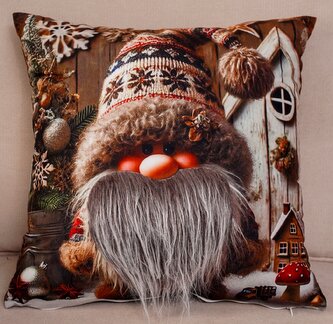 Vánoční polštář s 3D aplikací GNOMINO I. 40x40 cm Mybesthome