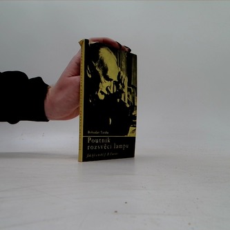 Poutník rozvěcí lampu