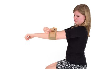 Neoprenová bandáž na tenisový loket Vitility 70610260