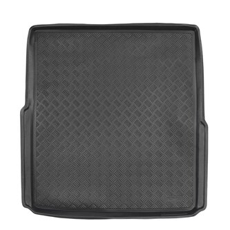 Plastová vana do kufru VW Passat B8 2015- (combi, plná rezerva, bez protiskluzu)