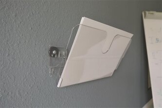 Držák na katalogy "FLEXIPLUS", transparentní, na zeď, A4, na šířku, magnetický, DURABLE 1709021400 Držák na katalogy "FLEXIPLUS", transparentní, na zeď, A4, na šířku, magnetický, DURABLE 1709021400