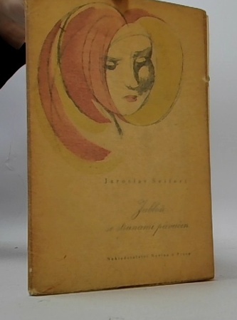 Jabloň se strunami pavučin