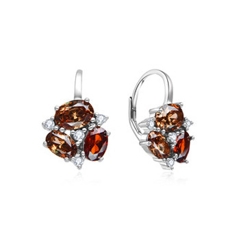 NB-3094 Stříbrné náušnice s granátově rudými kameny - čtyřlístky