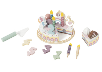 Narodeninová torta so sviečkami