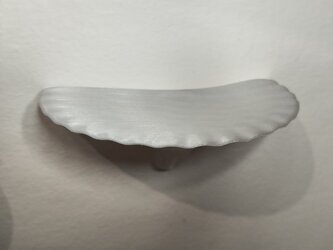 Polička ve tvaru hřibu - bíla s odlesky Velikost Maxi