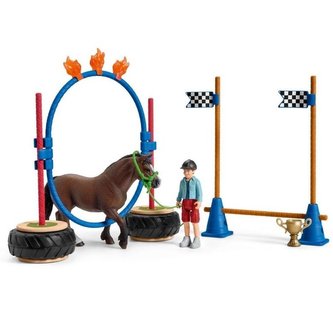 Wyścig zręcznościowy dla kucyków