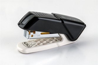 Zszywacz Aris-10 czarny KANGARO