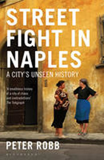 Street Fight in Naples - Robb Peter