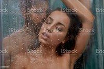 Schlafzimmer-Heldinnen und -Helden! Höre auf, im Bett Liebe zu machen, miteinander zu schlafen. MACH ENDLICH SEX. Alles, was du