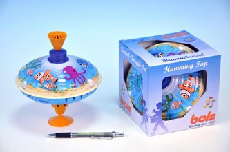 Káča oceán kov hrající 16cm v krabičce od 18 měsíců