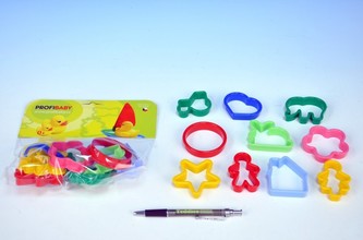 Nádobí vykrajovátka plast 10ks v sáčku 20x20cm