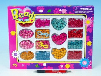 Korálky dřevo v krabici