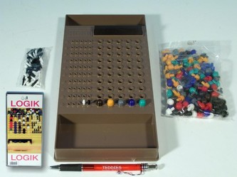 Logik společenská hra v krabici 14x29x3cm