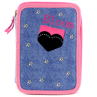 Školní penál s náplní Target Bloom, barva modrá jeans