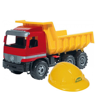 Nákladní auto Lena obsahuje helmu