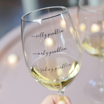 HOUSEDECOR Sklenice na víno - Velký, malý, žádný problém.