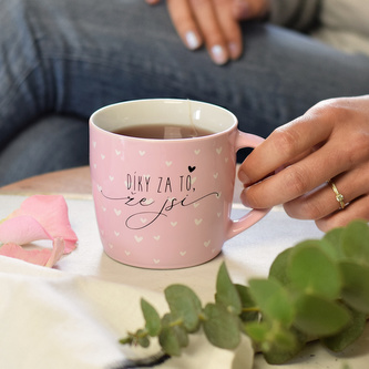 HOUSEDECOR Porcelánový hrnek - \"Díky za to, že jsi.\"