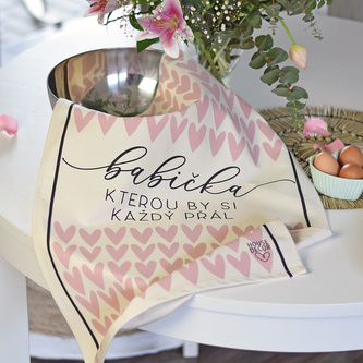 HOUSEDECOR Kuchyňská utěrka XXL - \"Babička, kterou by si každý přál.\"