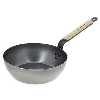 Ocelová pánev de Buyer, 5714.24, Mineral B BOIS, hluboká, dřevěná rukojeť, ocel, průměr 24 cm