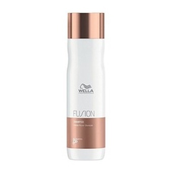 Wella Professionals Intenzivně regenerační šampon na poškozené vlasy Fusion (Intense Repair Shampoo) Objem 50 ml woman