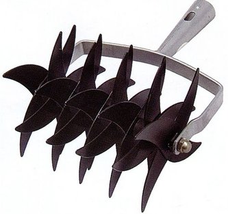 Kultivátor 5-ti řadý 16cm na násadu