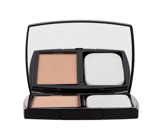 Chanel Dlouhotrvající kompaktní make-up (Ultrawear All-Day Comfort Flawless Finish Compact Foundation) 13 g Odstín BR32 woman