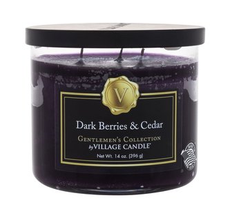 Village Candle Gentlemen's Collection Vonná svíčka Dark Berries & Cedar 396 g pro muže