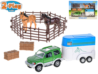 Auto Mitsubishi 12cm kov na zpětný chod s přívěsem + 2 koně s doplňky v krabičce