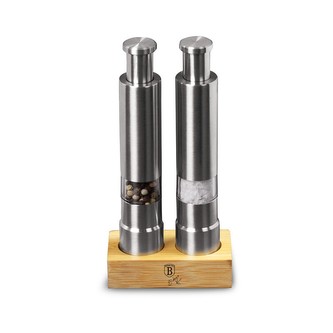 Mlýnek na pepř a sůl v dřevěném stojanu