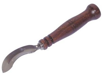 škrabka srpeček P nerez 17cm, rukojeť dřev. škrabka srpeček P nerez 17cm, rukojeť dřev.