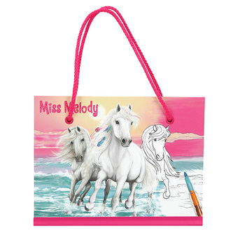 Omalovánka Miss Melody, Miss Melody, s oušky a vícebarevnou voskovkou