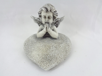 Andílek na srdíčku 8x9x10 cm