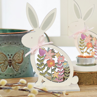 Jarní zajíček na postavení