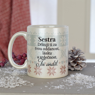 Perleťový hrnek se zimním vzorem pro sestru