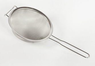 Cedník d28x11cm hustý nerez rukojeť 26cm