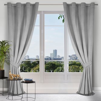 Dekorační velvet závěs s kruhy KARMEN 140x270 cm, stříbrná (cena za 1 kus) MyBestHome