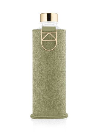 EQUA Mismatch Pistachio 750 ml designová luxusní ekologická skleněná lahev na pití s plstěným obalem