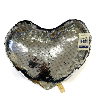 Polštářek s flitry ve tvaru srdíčka