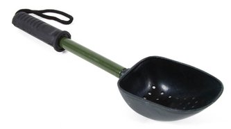 Zakrmovací lopatka s rukojetí