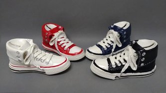 Teniska kasička polyston