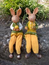 Králík polyston látkové nohy