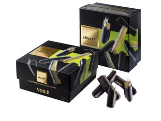 Kandovaný zázvor obalený tmavou čokoládou