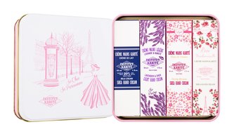 Institut Karité So Chic So Parisienne krém na ruce Shea Hand Cream Light Rose Mademoiselle 30 ml + krém na ruce Light Hand Cream Lavender & Shea 30 ml + krém na ruce Shea Hand Cream Milk Cream 30 ml + krém na ruce Shea Hand Cream Cherry Blossom 30 ml + pl