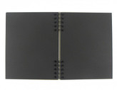 Blok černý A4 24l, kroužková vazba