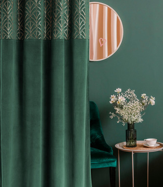 Dekorační vzorovaný velvet závěs s kroužky BLISSY tmavě zelená 140x250 cm (cena za 1 kus) MyBestHome