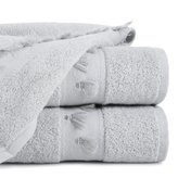 Bavlněný froté ručník s aplikací ALBAN 50x90 cm, šedá, 450 gr Mybesthome