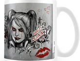 Bílý keramický hrnek DC Comics|Batman Arkham Knight: Harley Quinn (objem 315 ml)