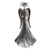 Kovový anděl se srdcem, 6/18