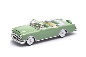 Welly - 53 Packard Carribbean  1:24 zelený