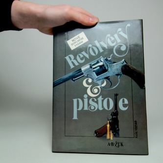 Revolvery a  pistole